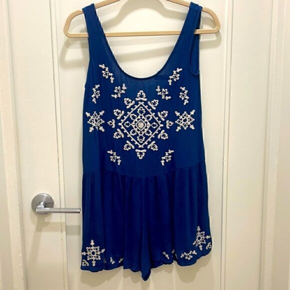 Navy Romper   - Picture 1 of 4